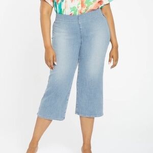 NYDJ Wide Leg Capri Pull-On Jeans Light Wash Denim Women’s 18 NWT NEW